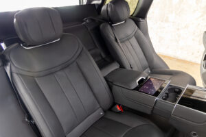 レンジローバー オートバイオグラフィ D300 SWB ディーゼル 4WD