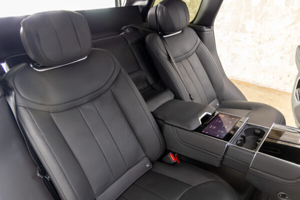 レンジローバー オートバイオグラフィ D300 SWB ディーゼル 4WD