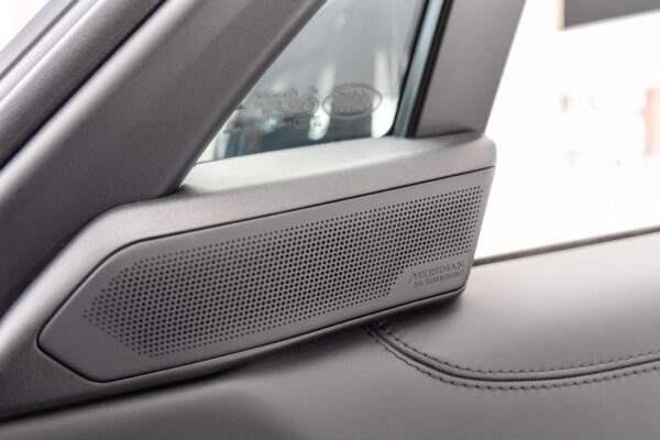 レンジローバー オートバイオグラフィ D300 SWB ディーゼル 4WD