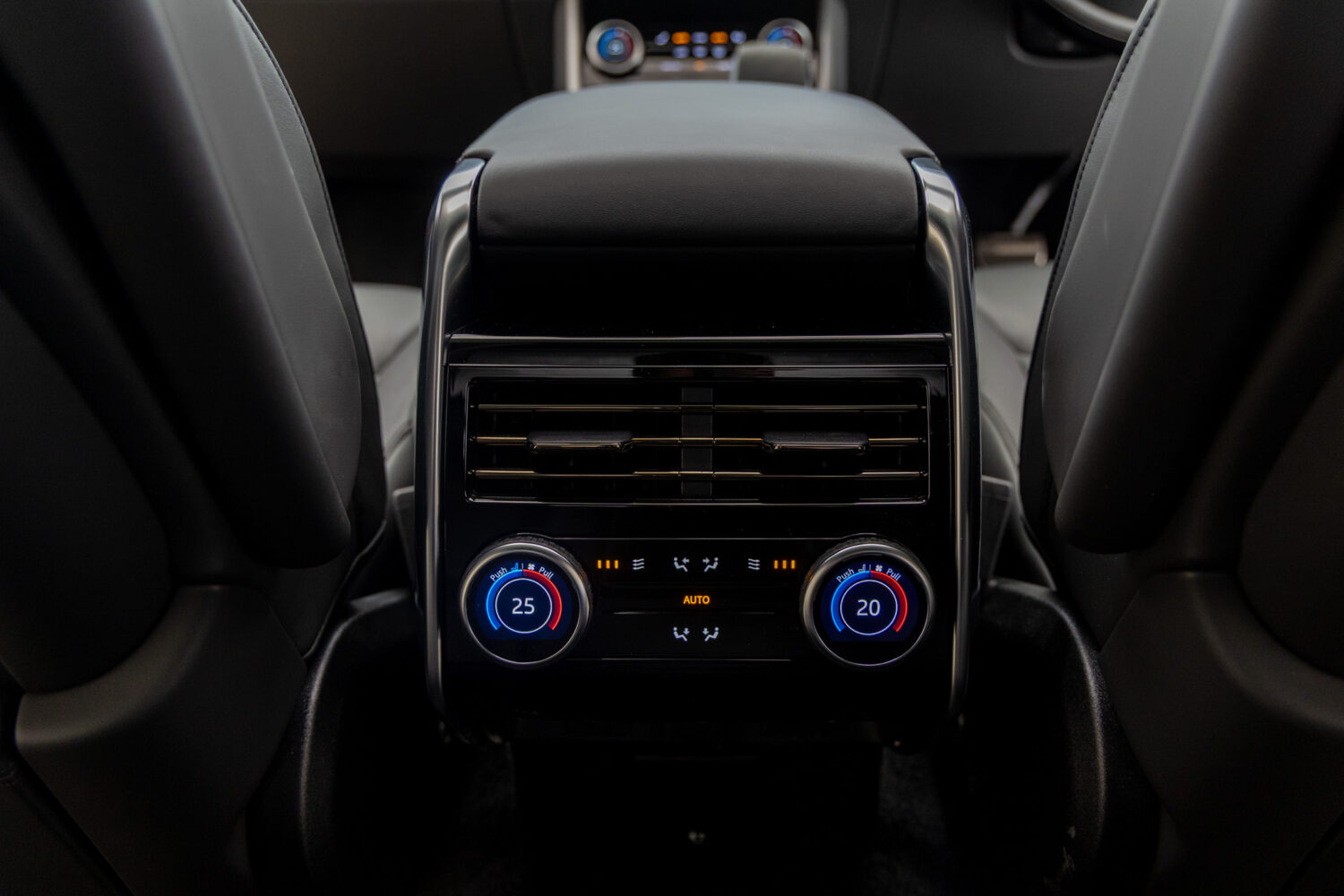 レンジローバー オートバイオグラフィ D300 SWB ディーゼル 4WD