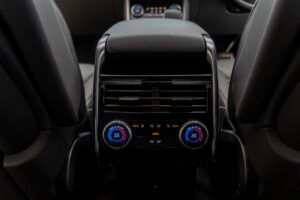 レンジローバー オートバイオグラフィ D300 SWB ディーゼル 4WD