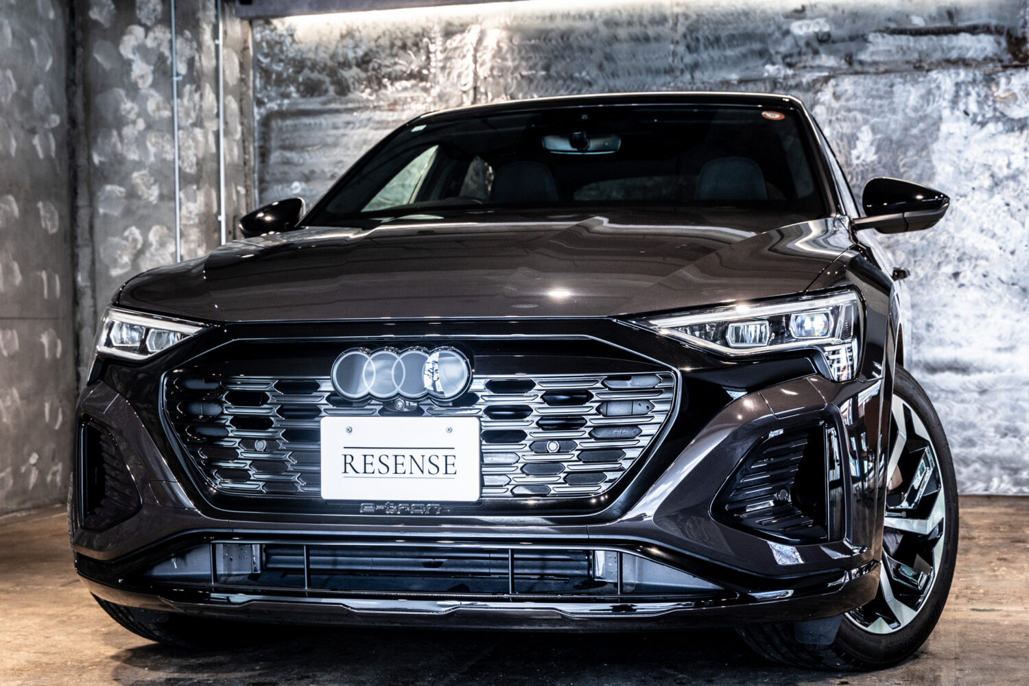 Q8スポーツバック e-トロン 55 クワトロ Sライン