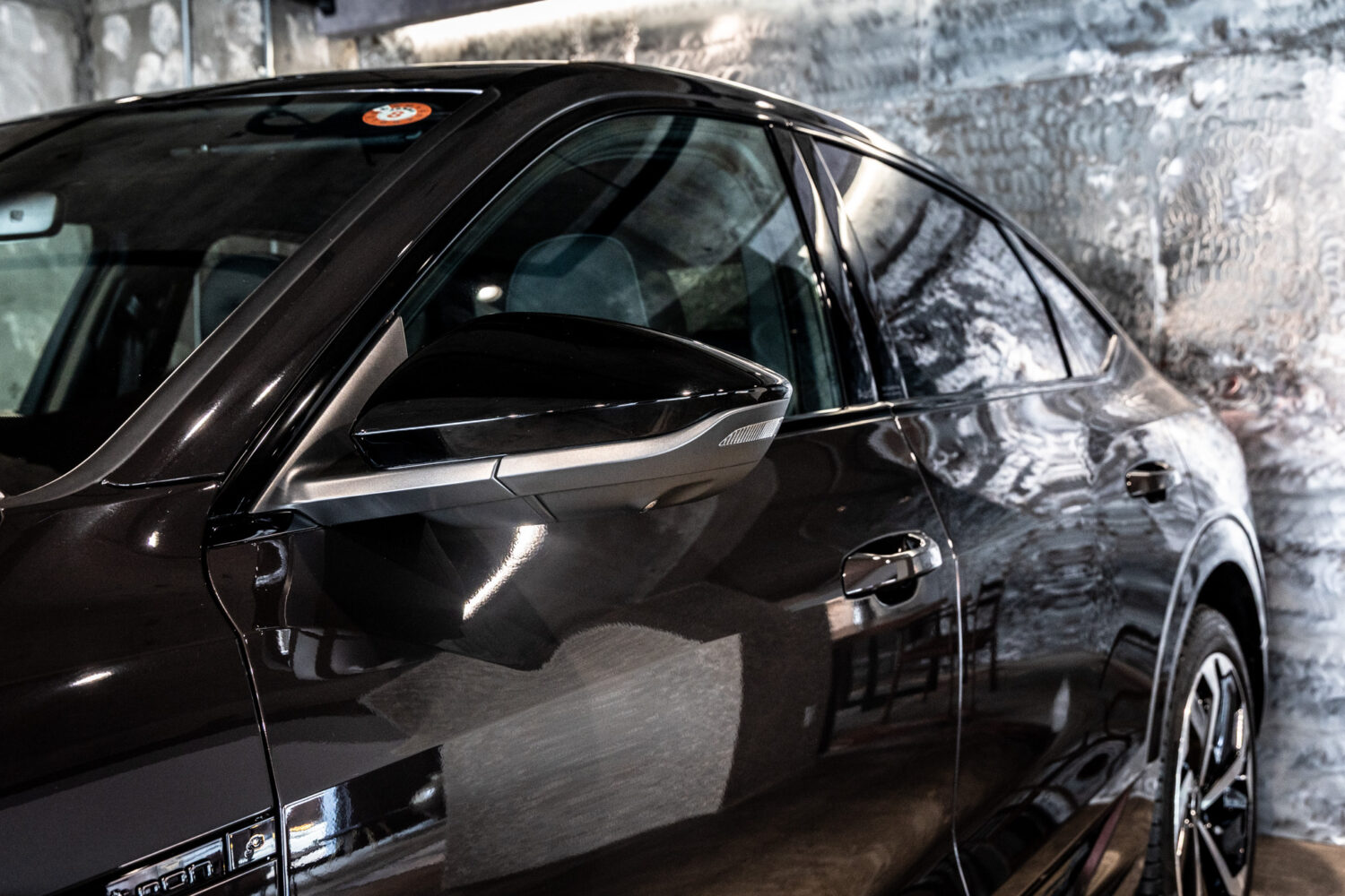 Q8スポーツバック e-トロン 55 クワトロ Sライン