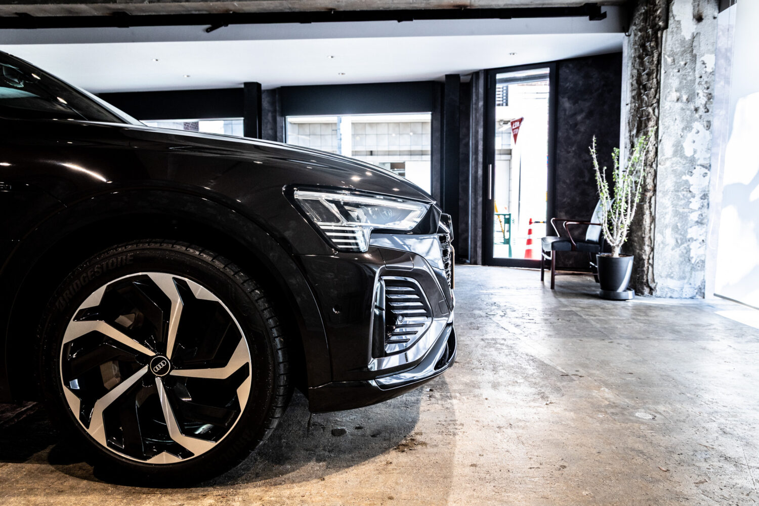 Q8スポーツバック e-トロン 55 クワトロ Sライン