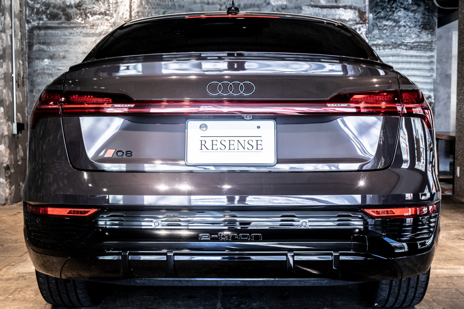 Q8スポーツバック e-トロン 55 クワトロ Sライン