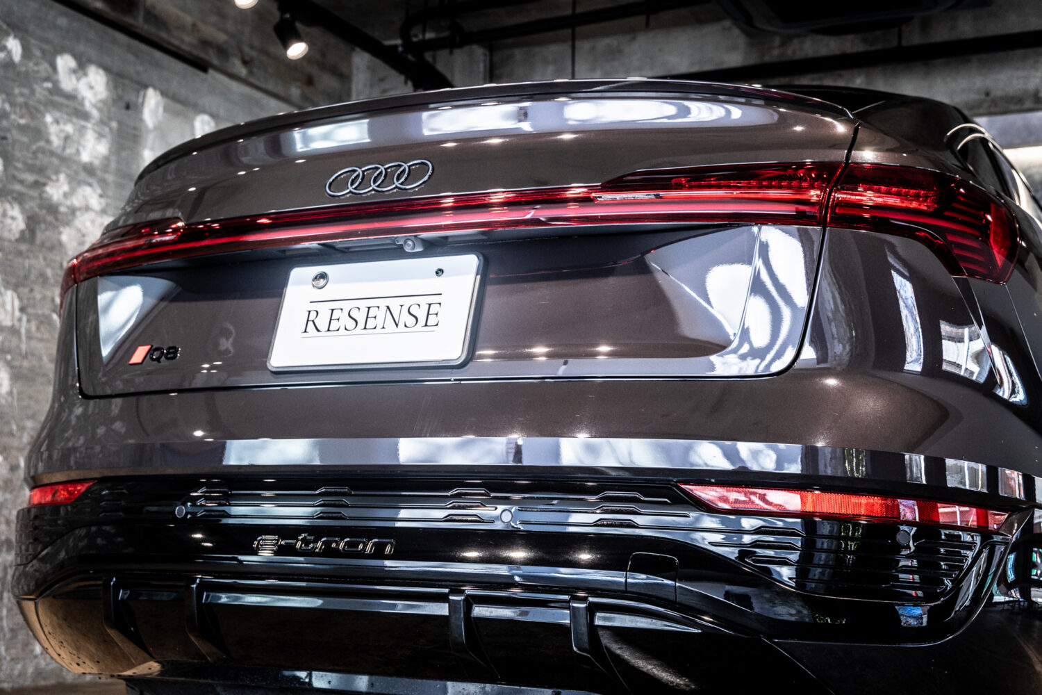 Q8スポーツバック e-トロン 55 クワトロ Sライン