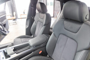 Q8スポーツバック e-トロン 55 クワトロ Sライン