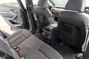 Q8スポーツバック e-トロン 55 クワトロ Sライン