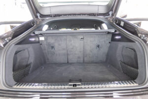 Q8スポーツバック e-トロン 55 クワトロ Sライン