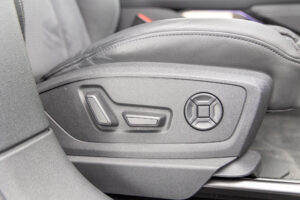 Q8スポーツバック e-トロン 55 クワトロ Sライン