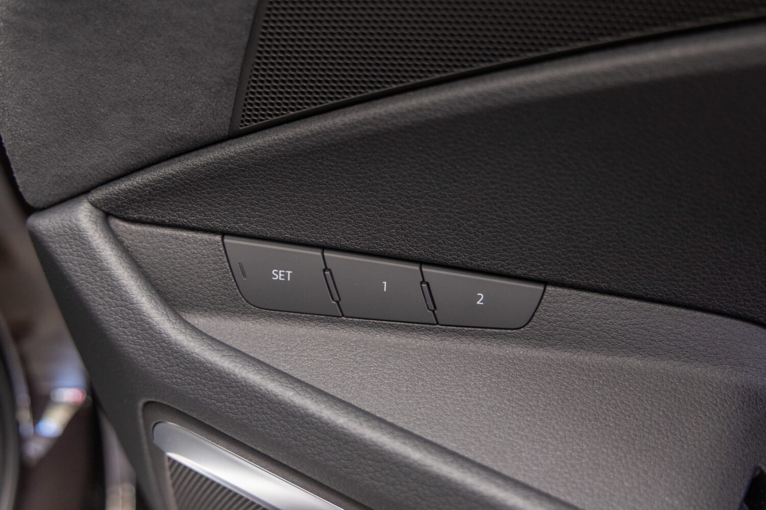 Q8スポーツバック e-トロン 55 クワトロ Sライン