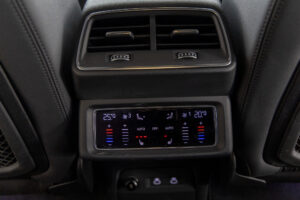 Q8スポーツバック e-トロン 55 クワトロ Sライン