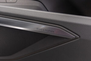 Q8スポーツバック e-トロン 55 クワトロ Sライン