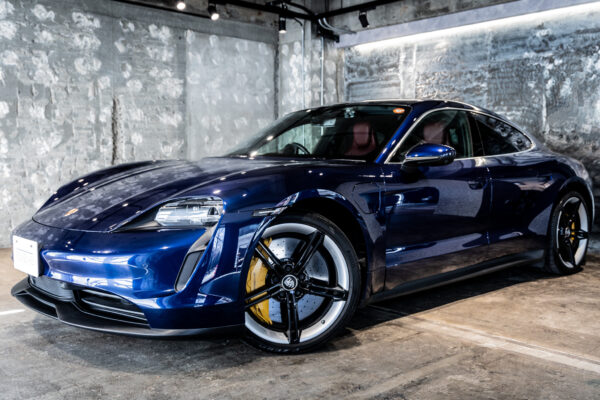 タイカン 4S パフォーマンスバッテリープラス