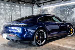 タイカン 4S パフォーマンスバッテリープラス