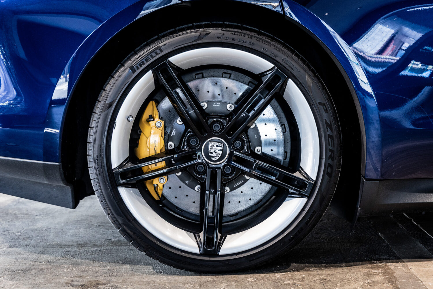 タイカン 4S パフォーマンスバッテリープラス