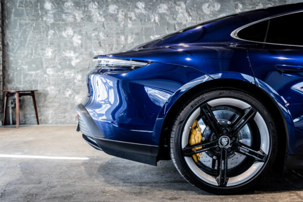 タイカン 4S パフォーマンスバッテリープラス