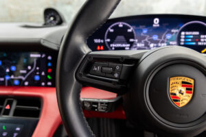 タイカン 4S パフォーマンスバッテリープラス