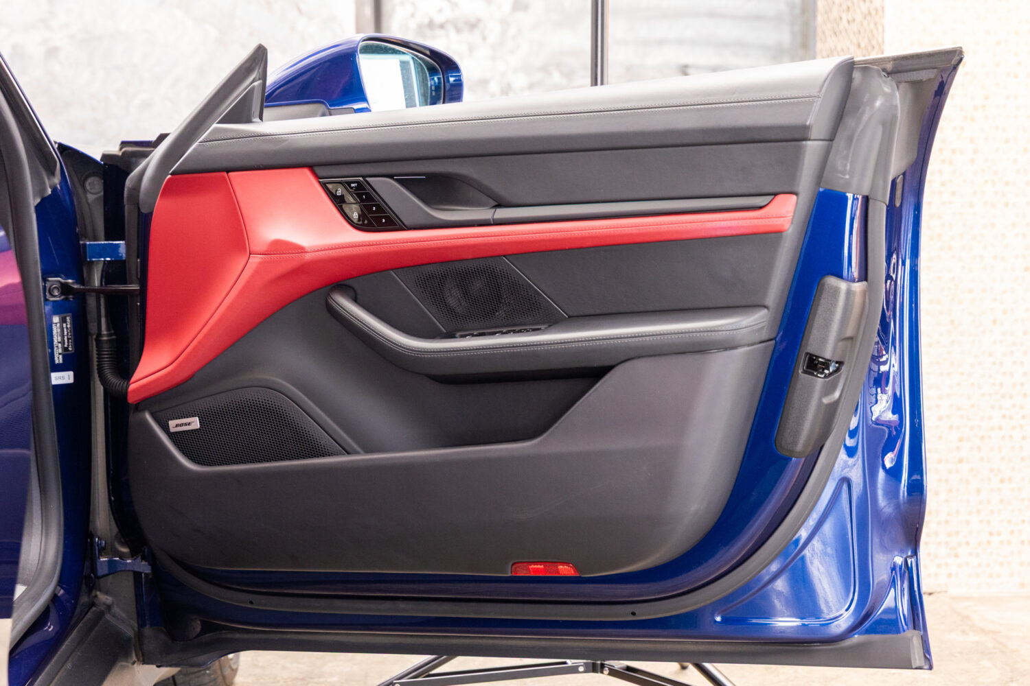 タイカン 4S パフォーマンスバッテリープラス