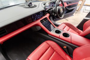 タイカン 4S パフォーマンスバッテリープラス