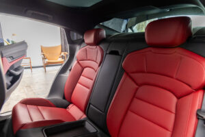 タイカン 4S パフォーマンスバッテリープラス