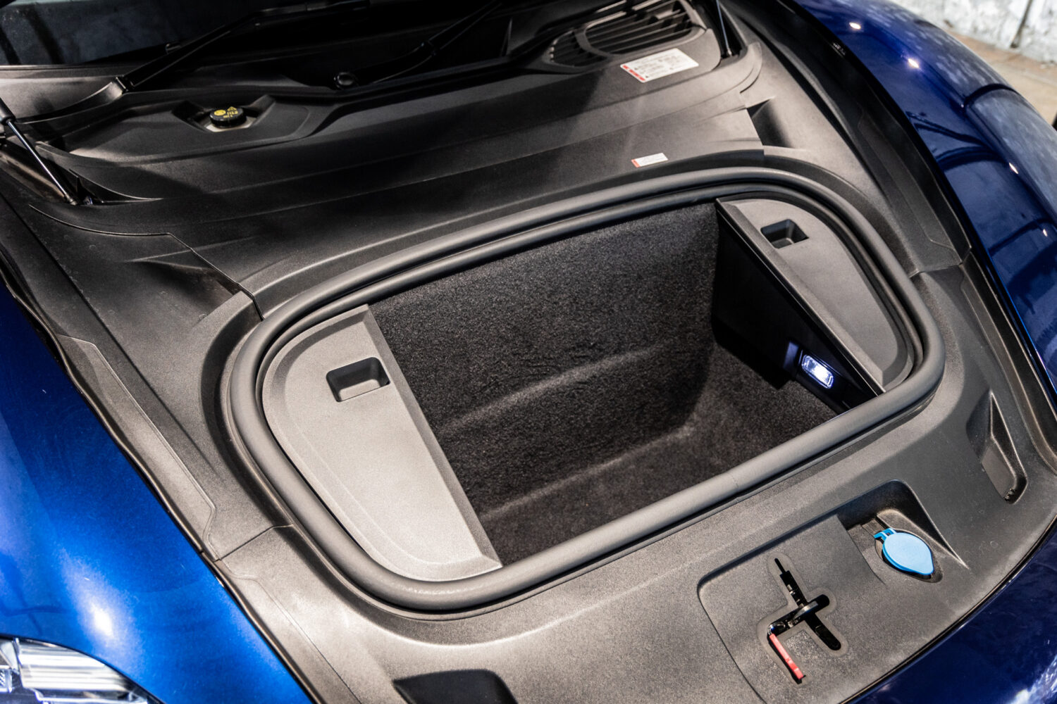 タイカン 4S パフォーマンスバッテリープラス