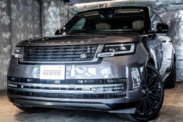 レンジローバー オートバイオグラフィ 4.4L P530 LWB 4WD