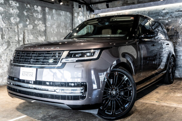 レンジローバー オートバイオグラフィ 4.4L P530 LWB 4WD