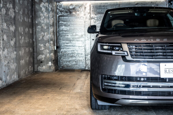 レンジローバー オートバイオグラフィ 4.4L P530 LWB 4WD