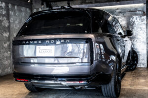 レンジローバー オートバイオグラフィ 4.4L P530 LWB 4WD