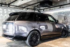 レンジローバー オートバイオグラフィ 4.4L P530 LWB 4WD