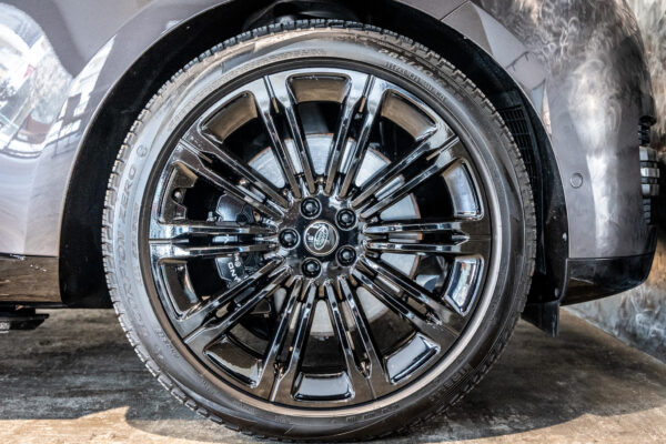 レンジローバー オートバイオグラフィ 4.4L P530 LWB 4WD