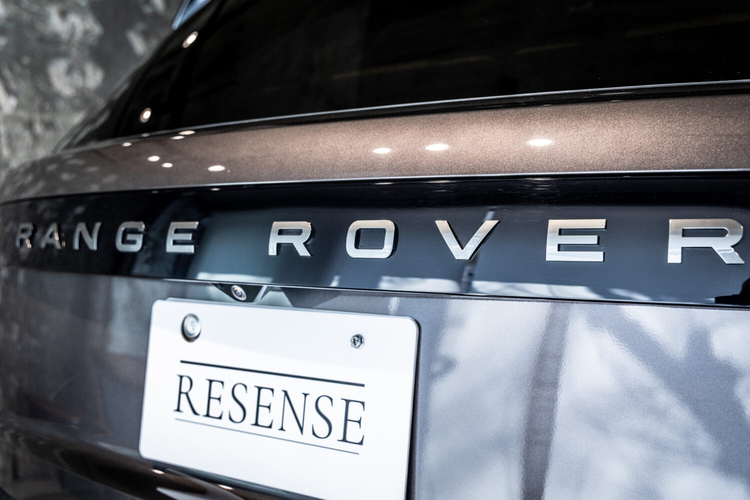 レンジローバー オートバイオグラフィ 4.4L P530 LWB 4WD