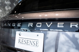 レンジローバー オートバイオグラフィ 4.4L P530 LWB 4WD