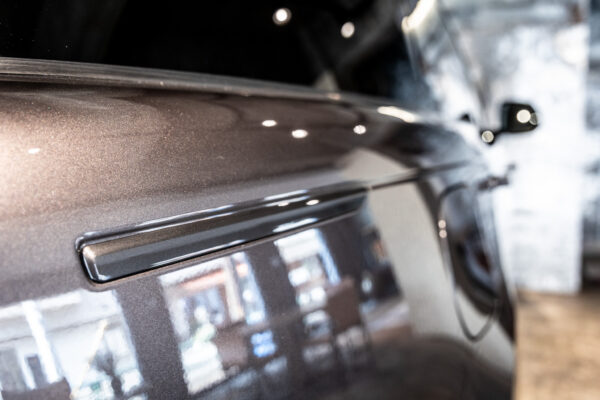 レンジローバー オートバイオグラフィ 4.4L P530 LWB 4WD