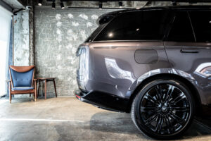 レンジローバー オートバイオグラフィ 4.4L P530 LWB 4WD