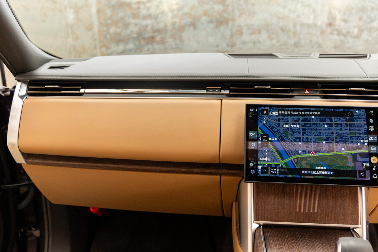 レンジローバー オートバイオグラフィ 4.4L P530 LWB 4WD