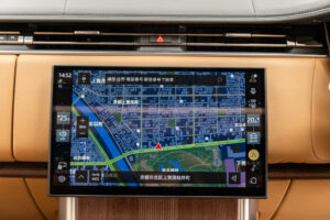 レンジローバー オートバイオグラフィ 4.4L P530 LWB 4WD