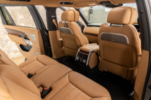 レンジローバー オートバイオグラフィ 4.4L P530 LWB 4WD