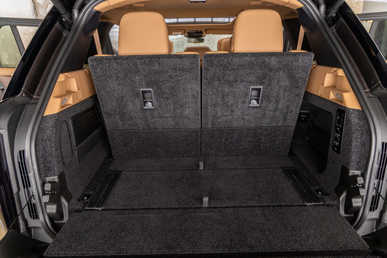 レンジローバー オートバイオグラフィ 4.4L P530 LWB 4WD