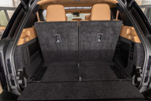 レンジローバー オートバイオグラフィ 4.4L P530 LWB 4WD