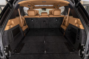 レンジローバー オートバイオグラフィ 4.4L P530 LWB 4WD