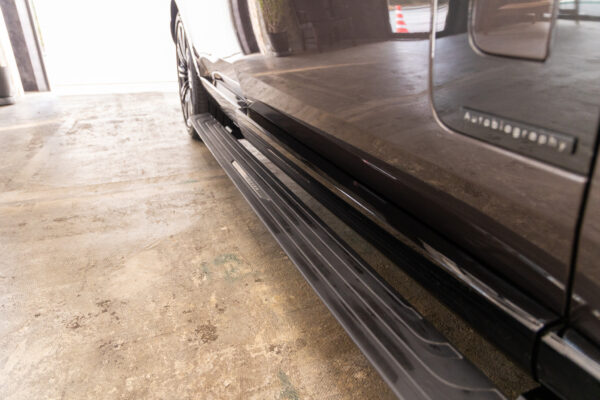 レンジローバー オートバイオグラフィ 4.4L P530 LWB 4WD