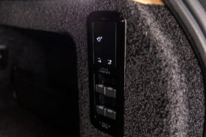 レンジローバー オートバイオグラフィ 4.4L P530 LWB 4WD