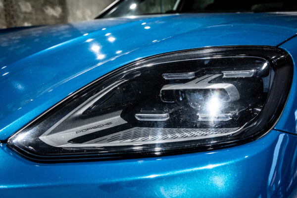 カイエン E-ハイブリッド ティプトロニックS 4WD