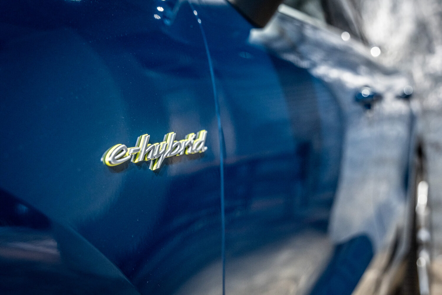 カイエン E-ハイブリッド ティプトロニックS 4WD