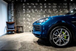 カイエン E-ハイブリッド ティプトロニックS 4WD