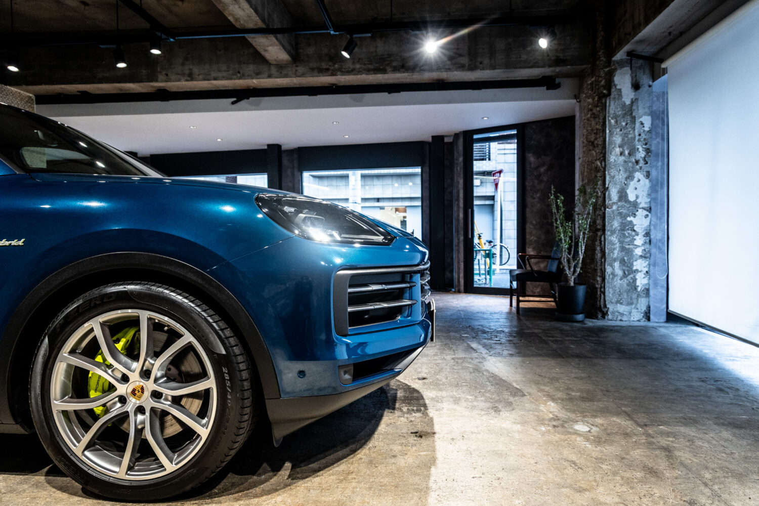 カイエン E-ハイブリッド ティプトロニックS 4WD