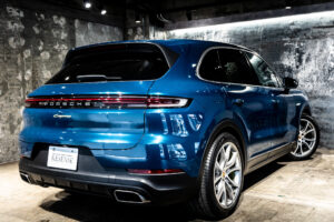 カイエン E-ハイブリッド ティプトロニックS 4WD