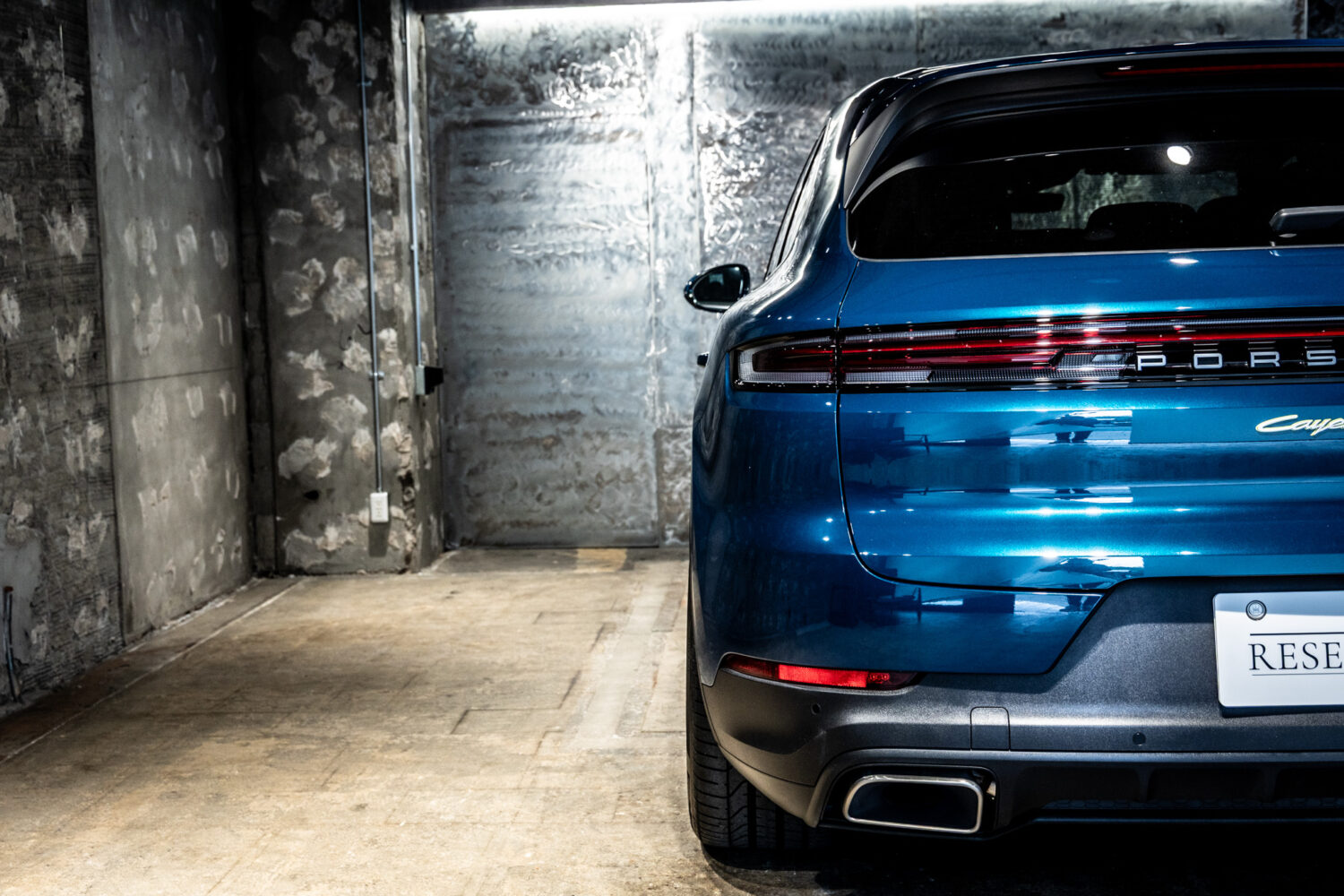 カイエン E-ハイブリッド ティプトロニックS 4WD